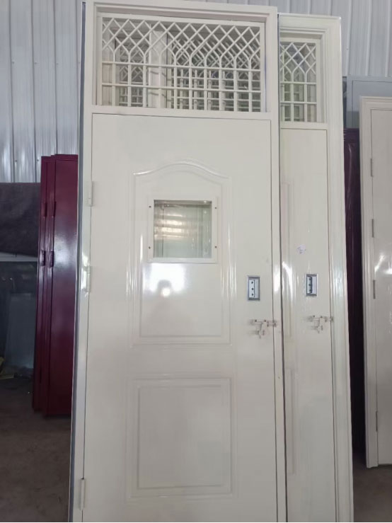 中宁学校教室门